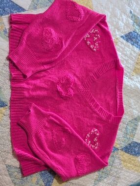 SHEIN Bright Hot Pink V-Neck Sweater with Heart Appliqués